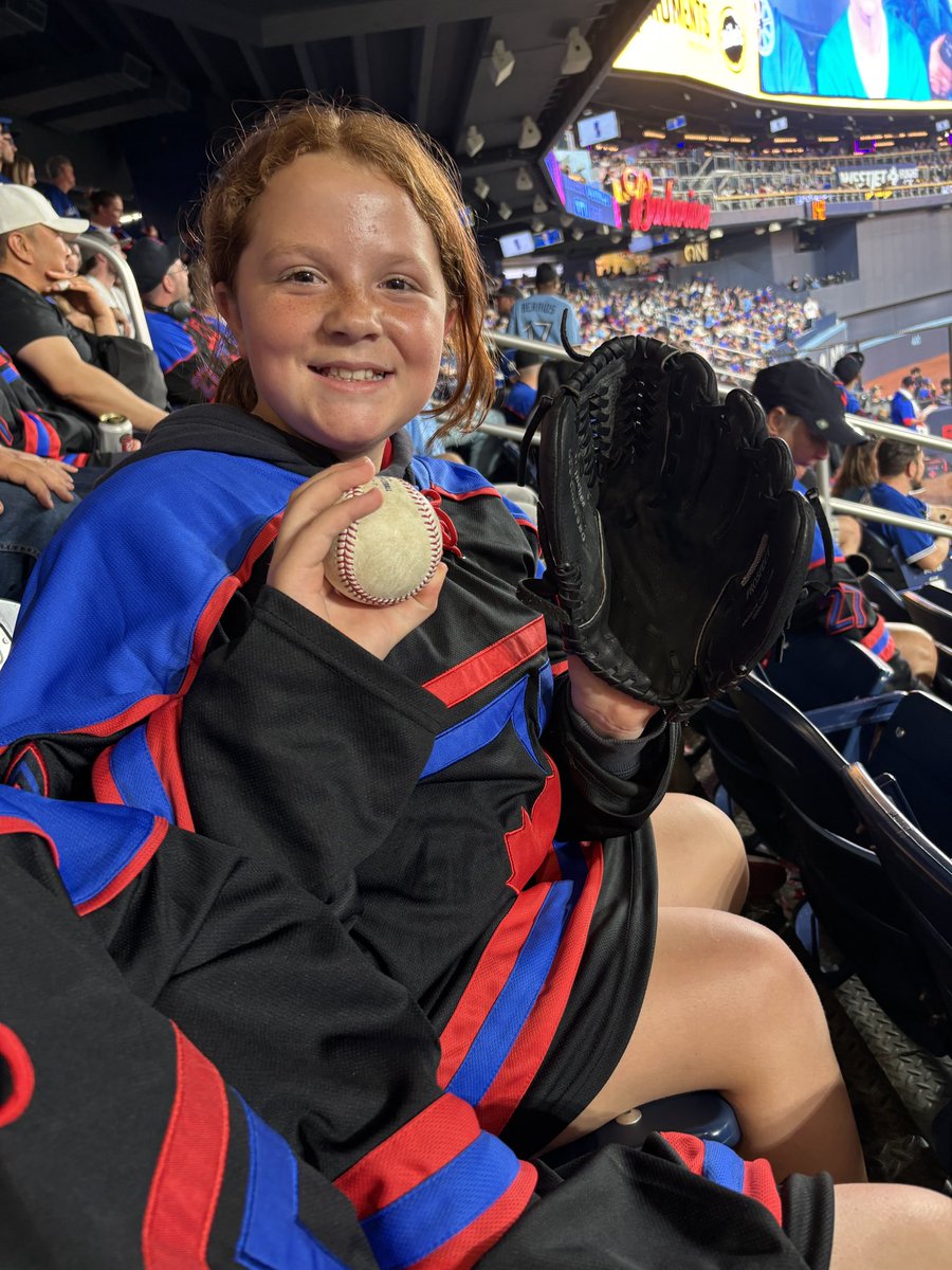 Ian Elliott (@ianthefeedguy) on Twitter photo The kids and I all took the afternoon off and headed to the big smoke to watch the <a href="/BlueJays/">Toronto Blue Jays</a> get a big 11-7 win. The kids and I all took the afternoon off and headed to the big smoke to watch the <a href="/BlueJays/">Toronto Blue Jays</a> get a big 11-7 win.