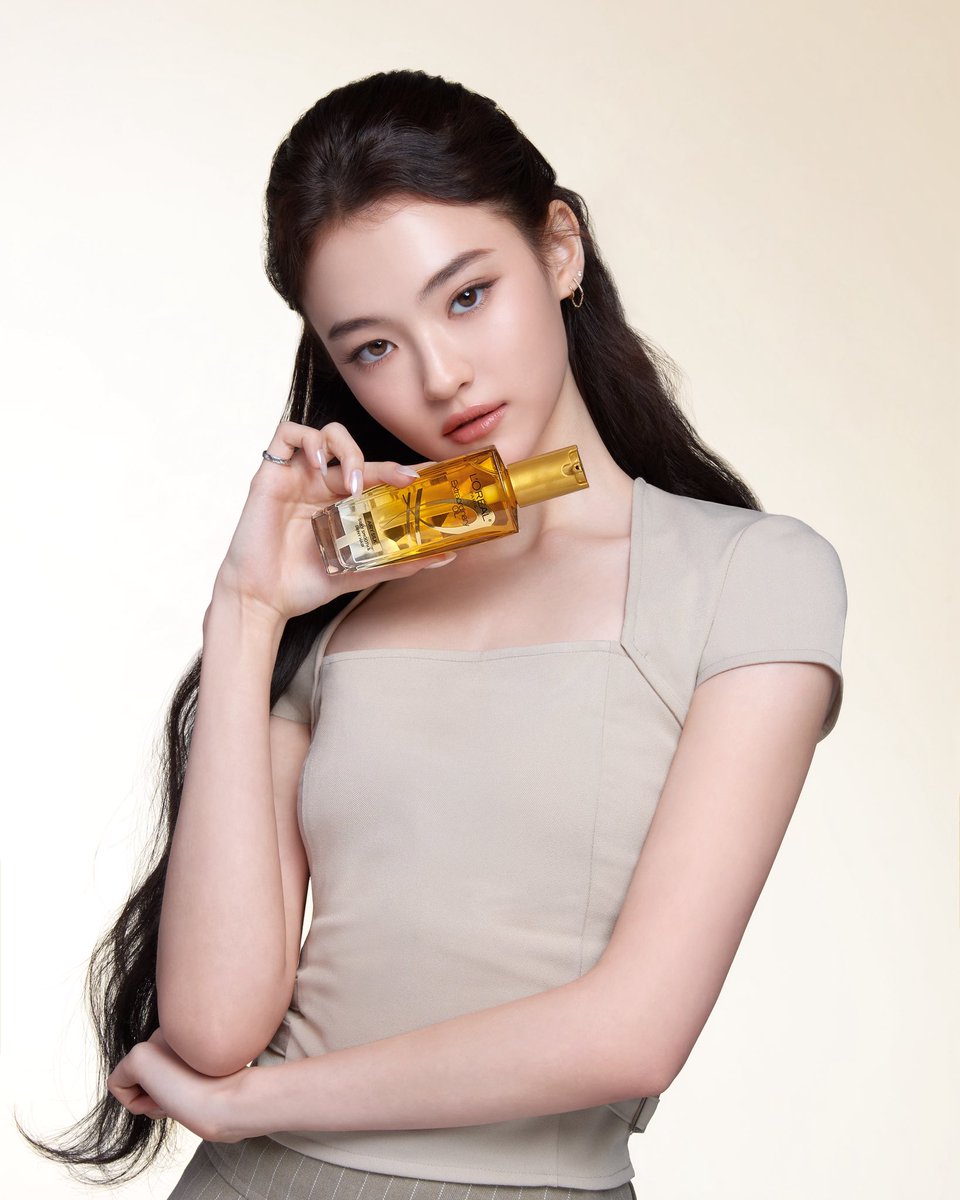 폼폼이들의 PICK을 알려줘 ໒꒱·°✧

#MEOVV #미야오
#로레알파리 #LOrealParis
#엑스트라오디네리오일 #ExtraordinaryOil
#THEBLACKLABEL #더블랙레이블