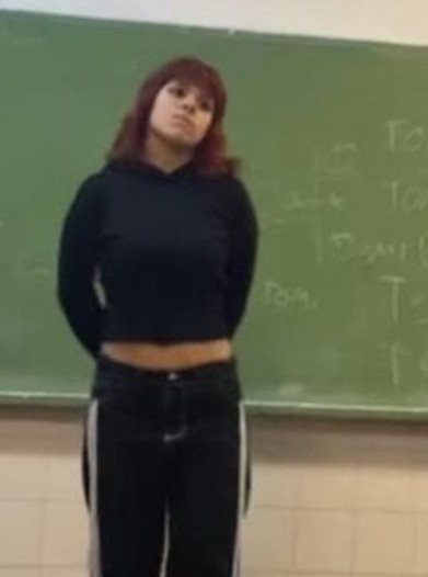 desaparecidaorg's tweet photo. Valentina Monsalvo tiene 17 años, desapareció el 28/5/25 al salir de la Escuela 6 del Cruce Varela, Florencio Varela, provincia de Buenos Aires. Vestía buzo rosa/ negro, camiseta negra y jean negro. Por favor avisar #Urgente ☎ 11-34227822, o 911  

#FlorencioVarela #BuenosAires https://t.co/Rwcr9b7USR