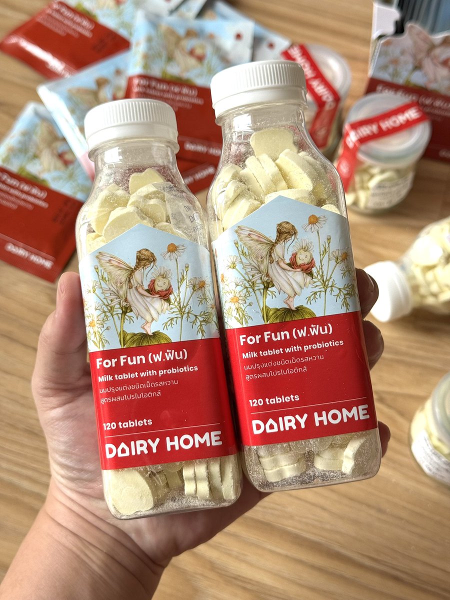 sfkkfs_'s tweet image. dairy home น่ารักมากกก ลงรีวิวโดยเค้าไม่ได้จ้าง แบรนด์ส่งนมอัดเม็ดมาขอบคุณ โอ้ยยยย กินได้ทั้งปี 🤣 

มาคับๆ แจกฟรี 3 คน (คนละ 1 ขวดใหญ่) 
กติกา “รีทวิตอย่างเดียว ”