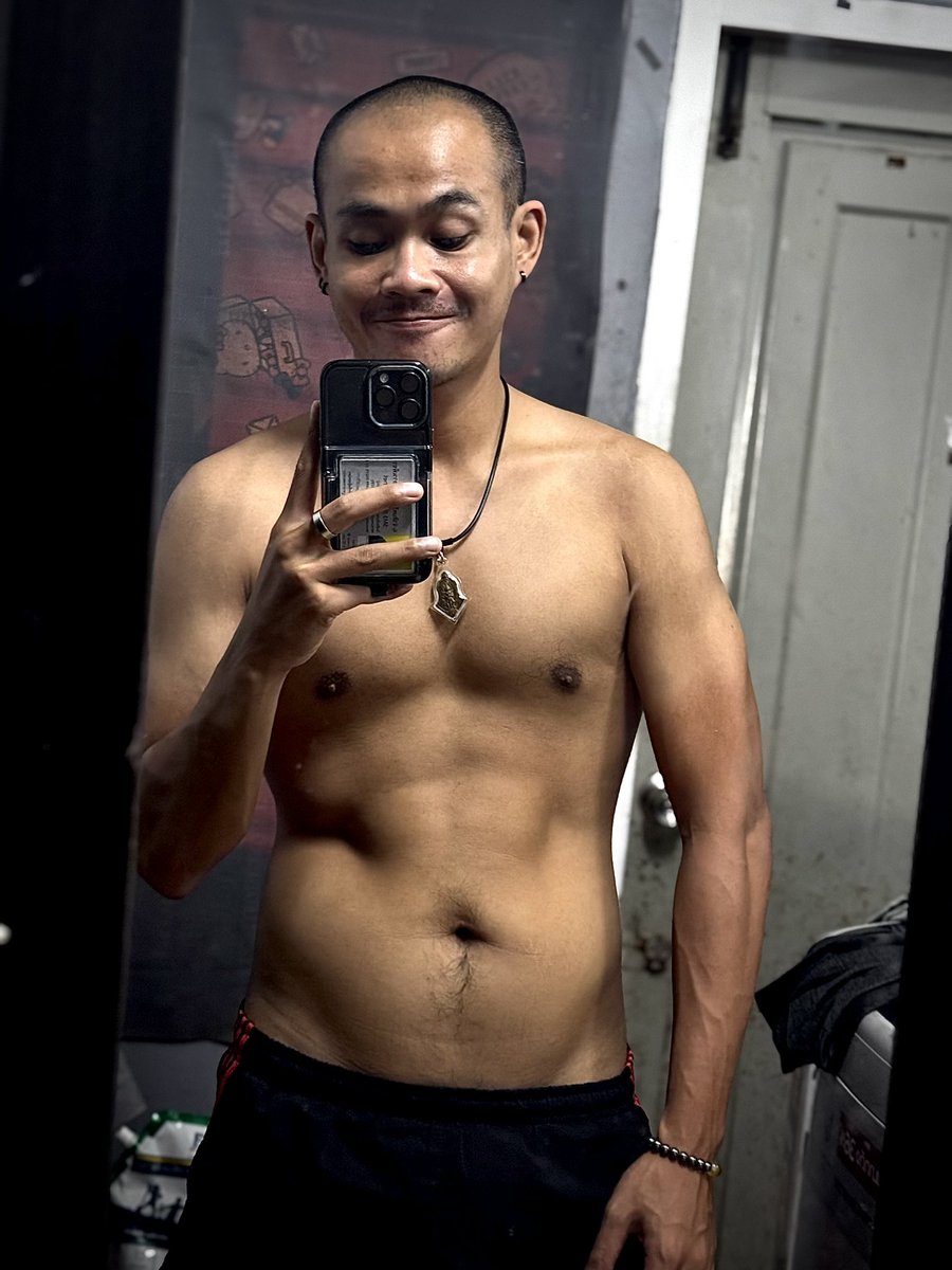 ในวันที่นิทัศน์เริ่มฟิตเปรี๊ยะ
ร่างกาย ❌
เสื้อผ้า ✅