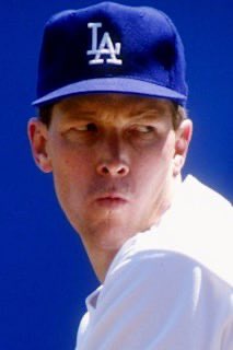 A must watch:

Orel Hershiser talking about pitching injuries #shorts youtube.com/shorts/2TijpWq…
