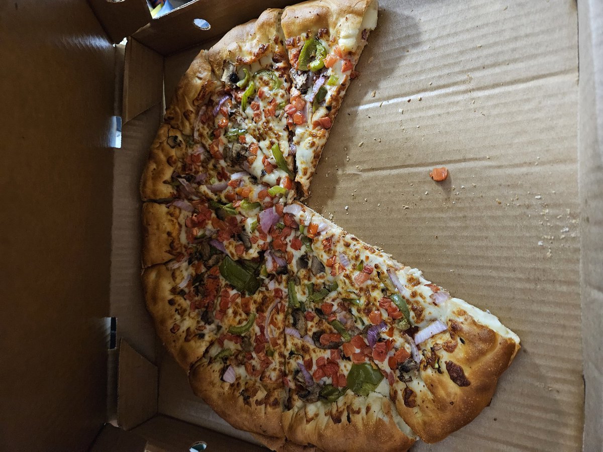 Magicpowaz's tweet photo. Ipizza2 https://t.co/HBynT73QAA