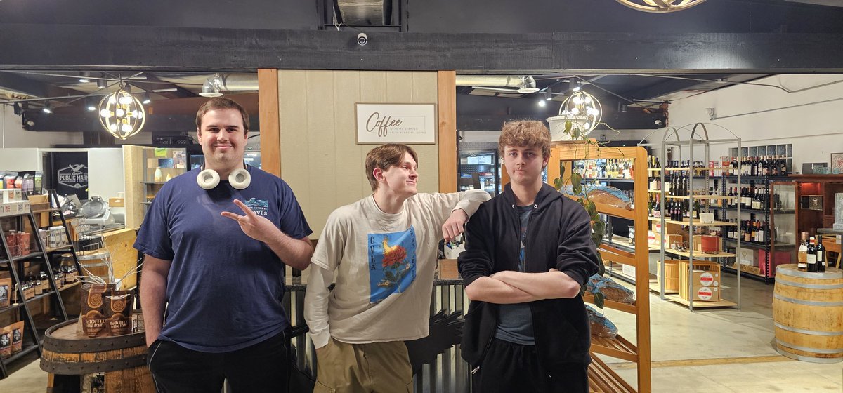 EPMsmash's tweet image. Thank you to everyone who came out to timber last week! Here&apos;s your TT#71 top 3!

🥇 @VenchoSSB
🥈 @BASKIN__LYFE
🥉 @Pac_Smash