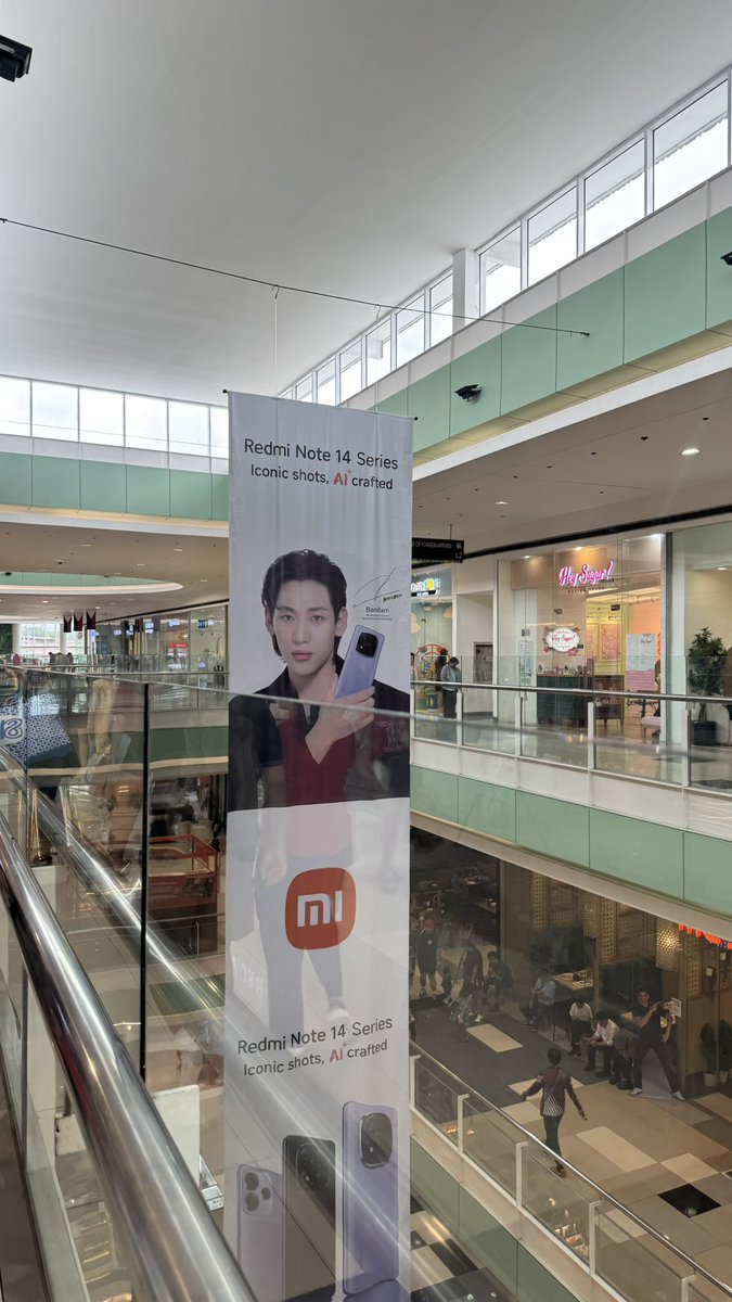 arsdfghjackson's tweet photo. saw @BamBam1A today 💚 https://t.co/jw9rw5jhng