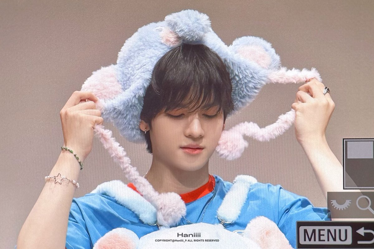 250531

#POW #파우 #요치 #YORCH