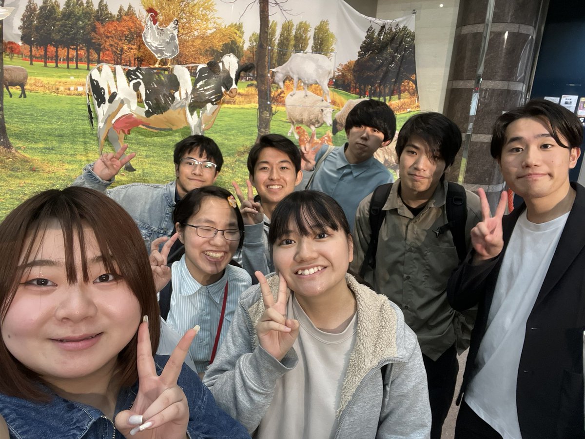 🍀活動報告🍀

こんばんは✨
昨夜は学生練習がありました♪
来週はついに初めてのレッスンです！
気を引き締めて頑張ります🌸

#中大混声 #中央大学 #中大 #合唱