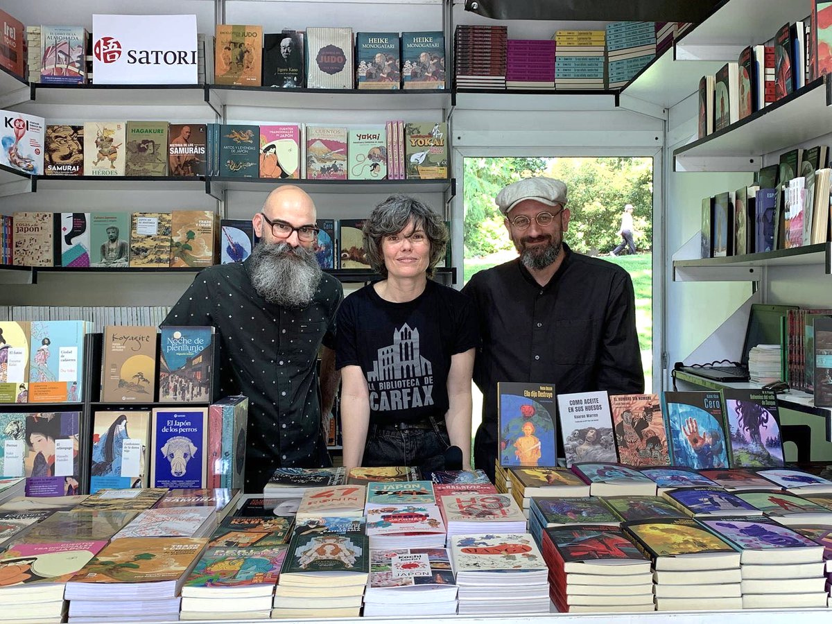 Un año más os esperamos en la Feria del Libro de Madrid con todo nuestro catálogo y junto a nuestras queridas amigas de <a href="/bibliocarfax/">La biblioteca de Carfax</a> . 🙇❤️🙇‍♂️

Japón está en los libros 📚❤️🇯🇵 Japón está en la Caseta 98 
 #satoriediciones #literaturajaponesa