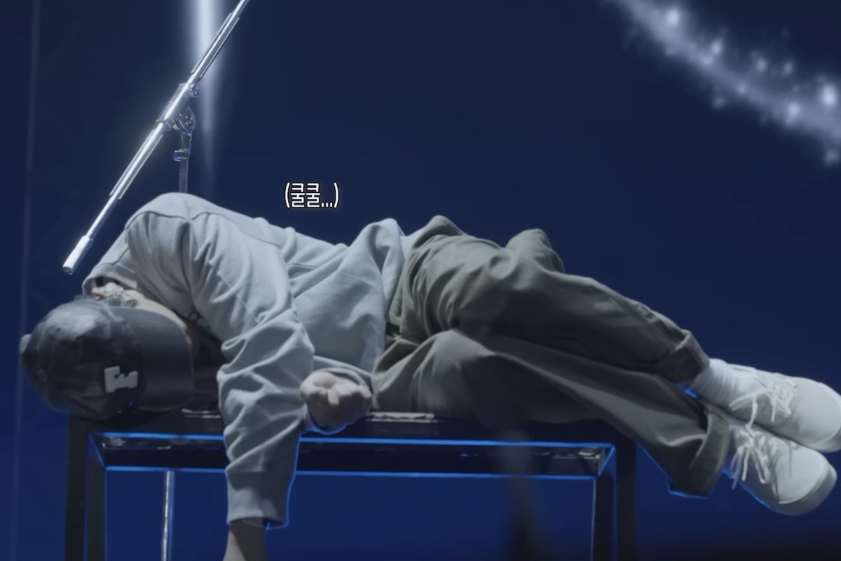 일주일동안 잠만 잤어..ㅠㅠ
모두 감기 조심하세요….🤧