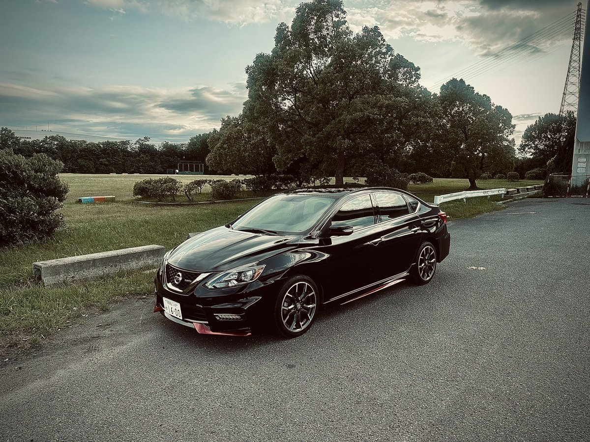hybrid_84's tweet photo. ー New My Car ー

'17  US NISSAN  SENTRA NISMO 🇺🇸

またまたUS NISSANです！！！
MR16DDT搭載の''6MT車''🔥
これまでSUNROOFオタクでしたが、
今度は日本と北米の''テンロク''ニスモを所有するという生活になります。
ノートと共に引き続きよろしくお願いいたします🙏 https://t.co/lKt5Qt60V3