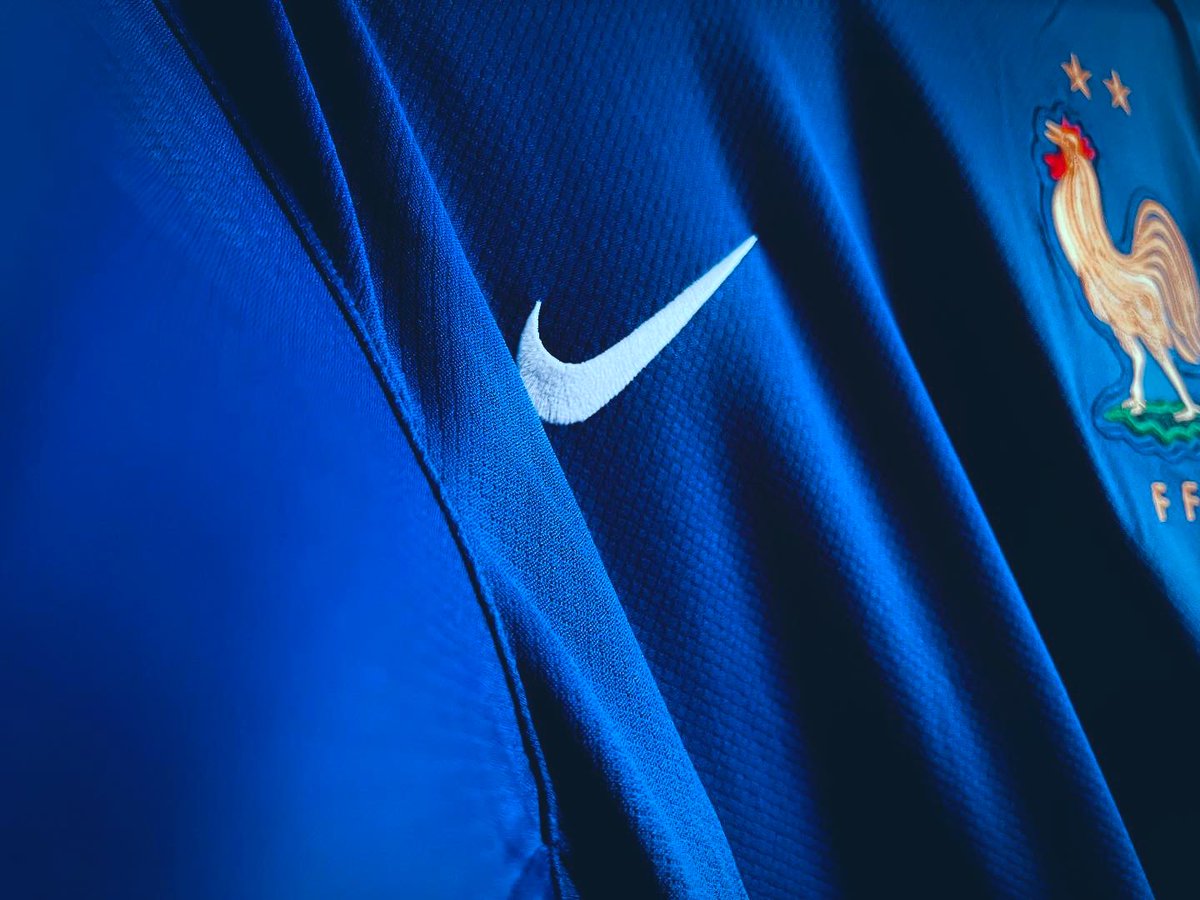 FootballShirtA1's tweet photo. #95 is here! 🇫🇷⚽️👕

Nice to add this version of the 2024 Home shirt to the collection. Obviously not as good as the authentic version but still, I had to have it.
I must admit, since being released, last year, the 2024 kits have really grown on me.

#BirthdayShirt https://t.co/DsBQ2zMb0J