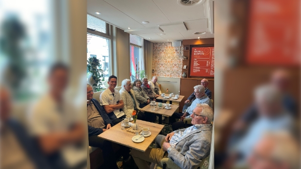 Dagbesteding van Talma Urk geniet van koffie en gezelligheid bij het nieuwe koffie- en theecafé Kuppien -  heturkerland.nl/l/48533