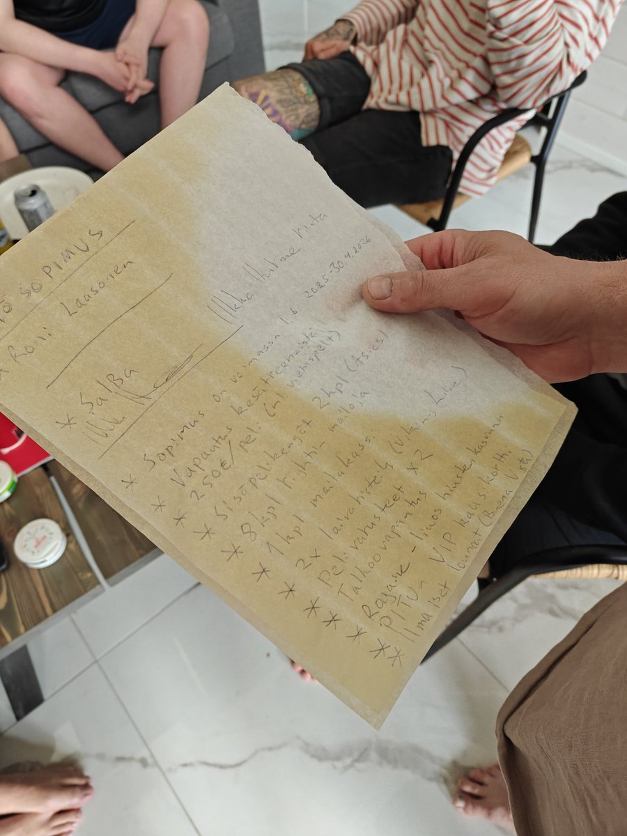 JalaPenjo7's tweet image. Kaikki saa sopparit mut komiat ensi