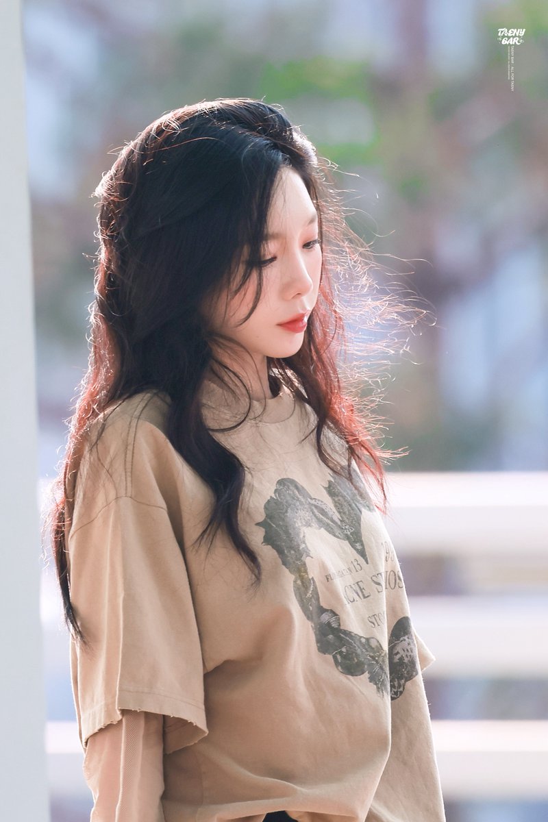 TaeNy_Bar's tweet image. 250530 🍃
#태연 #TAEYEON