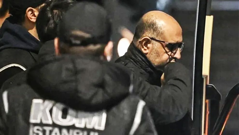 İBB operasyonlarının perde arkası ortaya çıktı! İtiraf geldi, gözaltılar peş peşe geldi..!
#İBB #Operasyon #EtkinPişmanlık #SONDAKİKA 

haberiskelesi.com/2025/05/31/ibb…