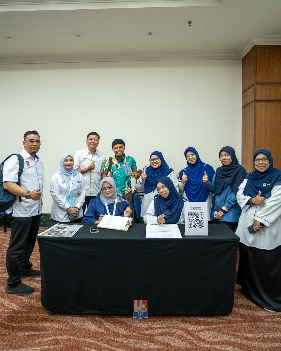 klibfmy's tweet photo. HARI KESEMBILAN PBAKL 2025 (2)
π Pesta Buku Antarabangsa Kuala Lumpur 2025
Tarikh: 23 Mei hingga 1 Jun 2025
Masa: 10 pagi hingga 10 malam
Lokasi: Pusat Dagangan Dunia Kuala Lumpur (WTCKL)
BUKU: MEMBACA, MEMIMPIN.
#PBAKL2025 #MalaysiaMembaca #MalaysiaMadani
#KLIBF2025 https://t.co/jbf2CfL6PP