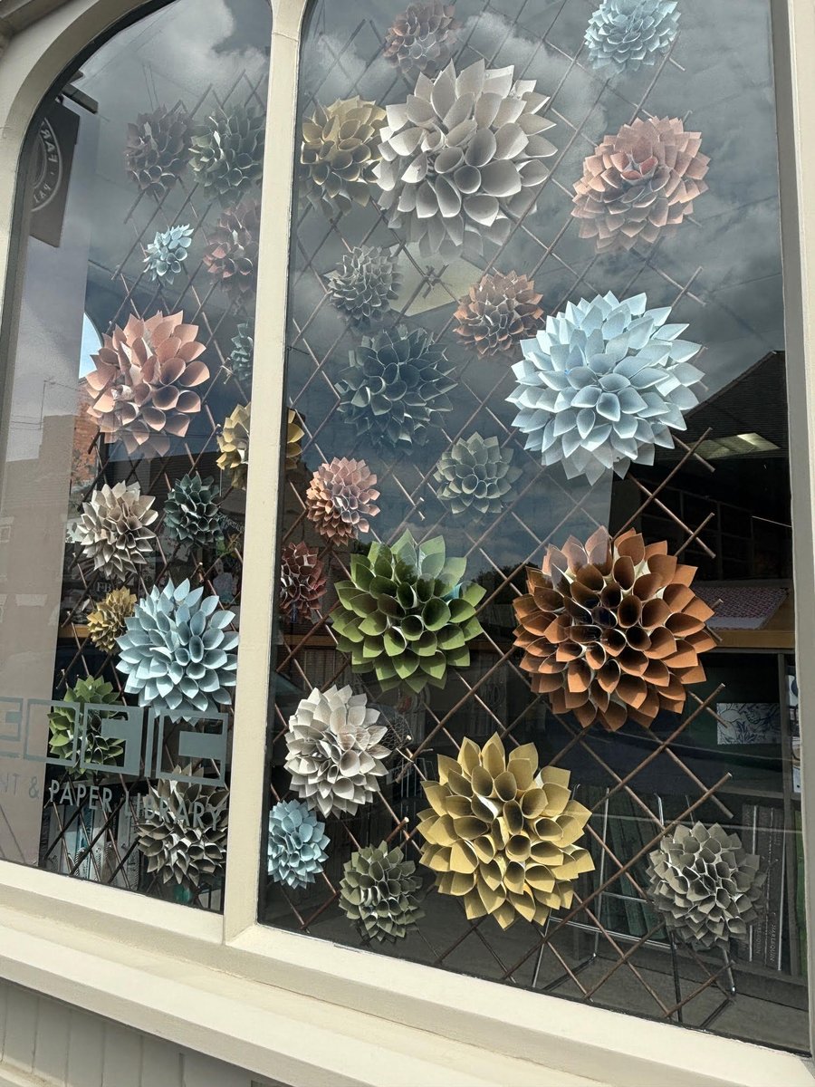 AshbyDecCentre's tweet photo. We're open today 9 - 5 for all your decorating needs both inside and out!

#ashby #ashbydelazouch #decor #designerpaint #farrowandball #coleandson #littlegreene #luxurypaints #designerwallpapers #diy #interiordesign #midlands #leicestershire #derbyshire https://t.co/AXssTM9RbT