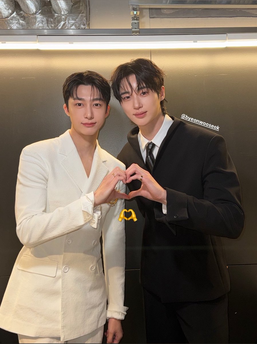 hear me out?? may anggulo...