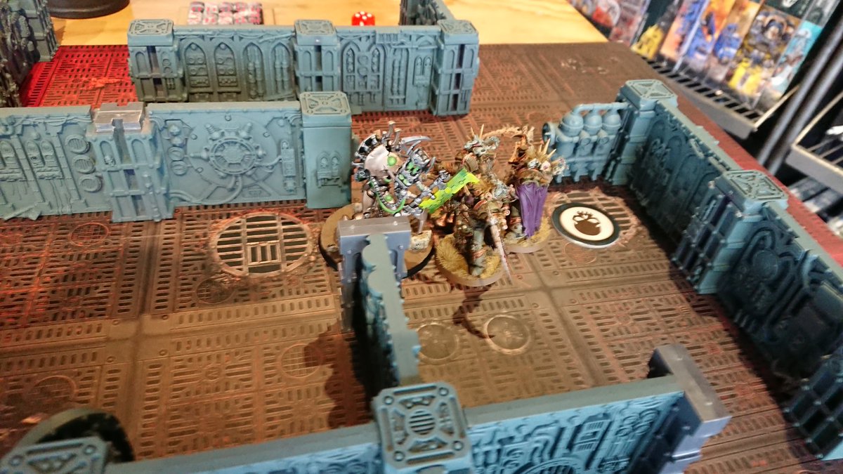 今日はCraftLaboさんでの艦内戦闘会に参加しました。本家40Kのルールを踏襲しつつ、独自のプレイ感に一喜一憂したゲームとなりました。2戦2敗でしたが、よい経験が出来ました。参加者の皆さんお疲れ様でした。