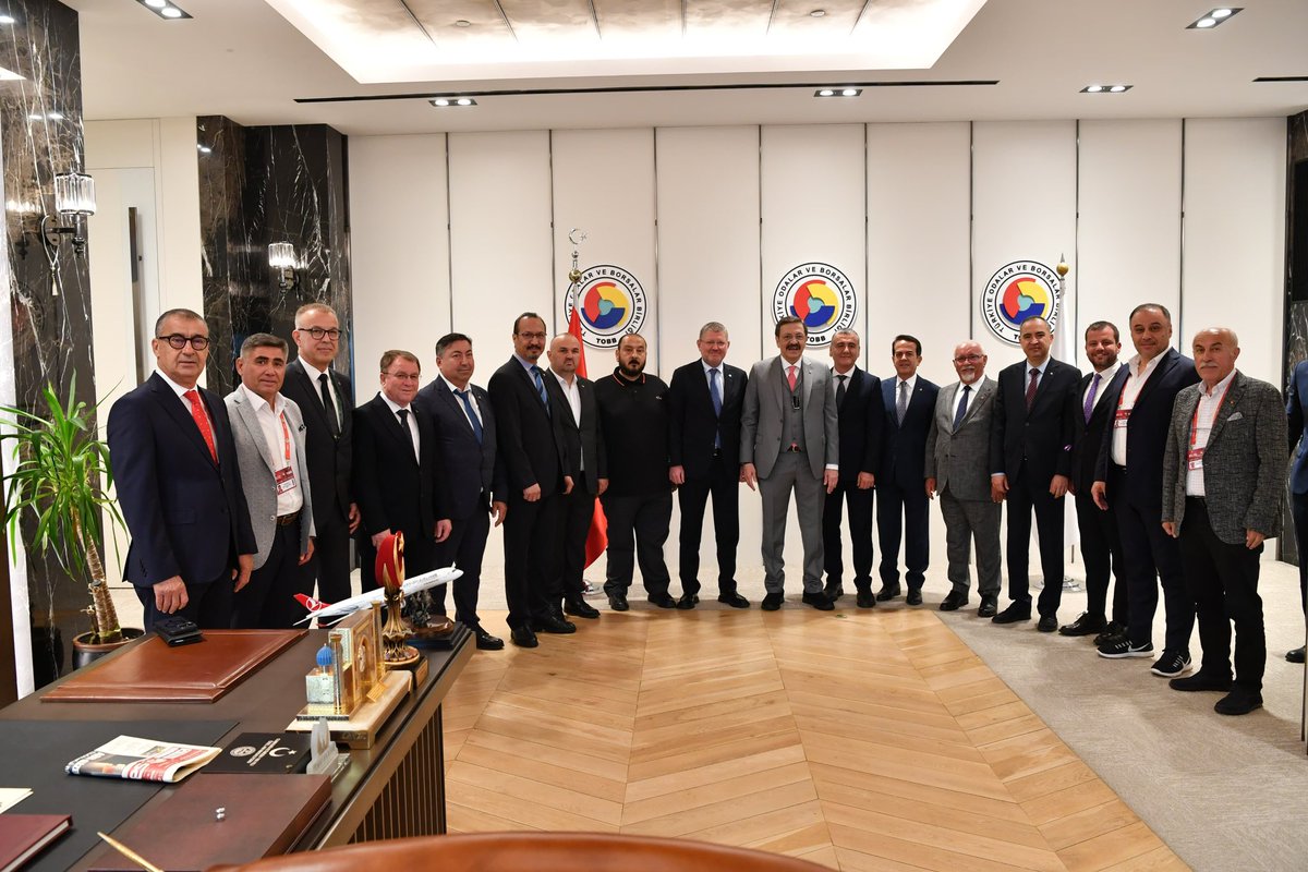 ATSO delegeleri olarak, Türkiye Odalar ve Borsalar Birliği’nin Olağan Genel Kurulu’na katılım sağladık.

Genel Kurul öncesinde, Odamız Meclisinde gündeme gelen bazı önemli konuları, TOBB Başkanımız Sayın Rıfat Hisarcıklıoğlu’na iletme imkanı bulduk. Görüşmemizde;

•Üyelerimizin