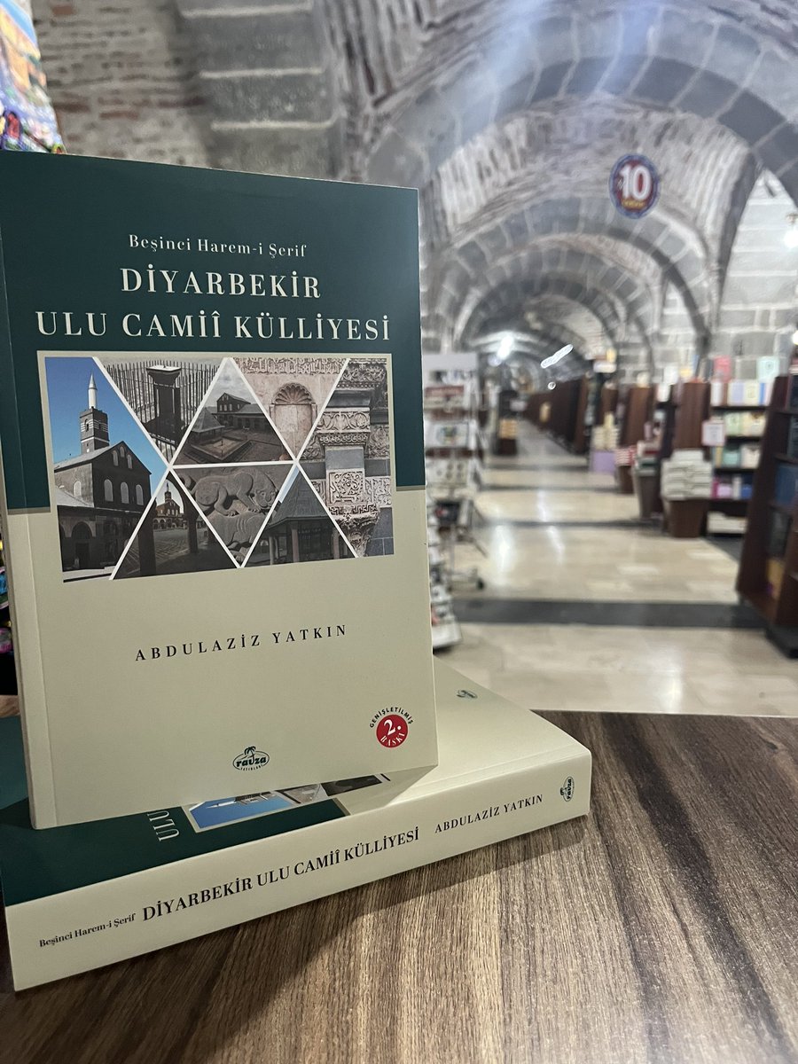 -Diyarbekir Ulu Cami Külliyesi
@abdulazizyatkın <a href="/ravzakitapcom/">Ravza Kitap</a> <a href="/EnsarYayinGrubu/">Ensar Yayın Grubu</a> 

#kitapseverlertakiplesiyor #kitap #tarihi #kültür #sanat #diyarbakır