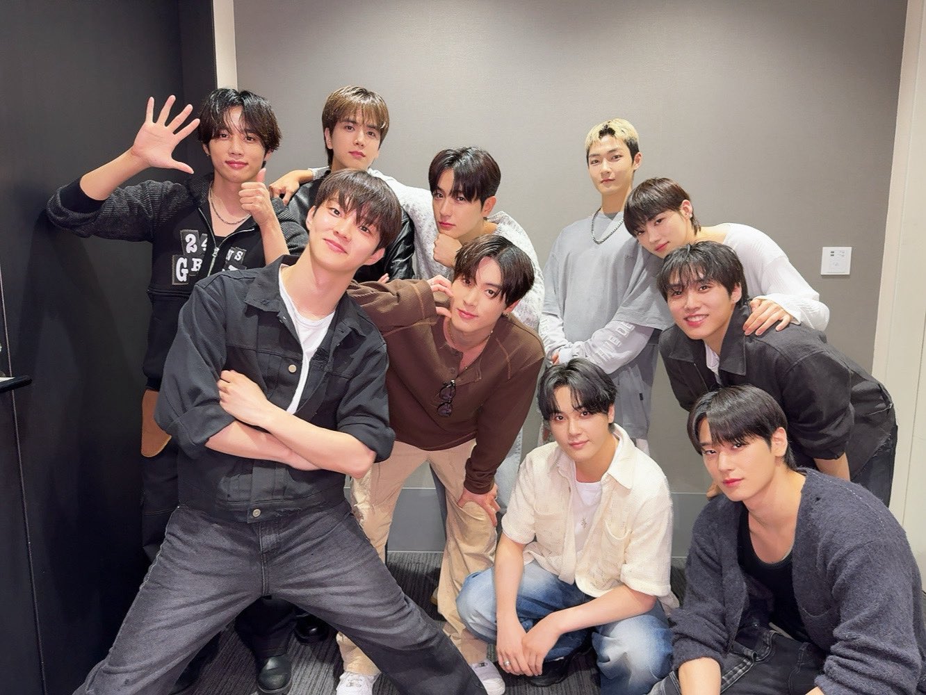 最終値下げthe boyz AAA 写真集　即購入ok sddefault.jpg
