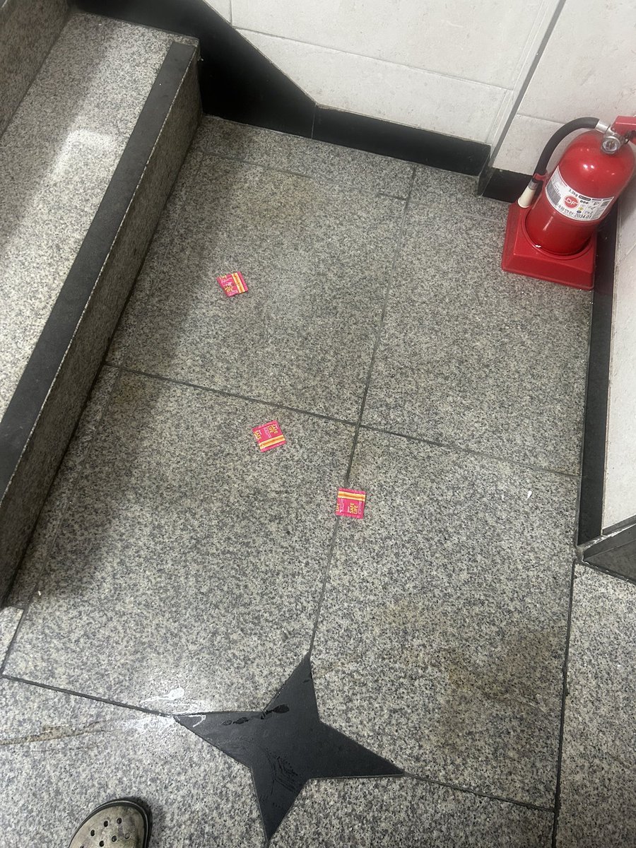 그거지? 젤만챙기고 콘돔 버리는거