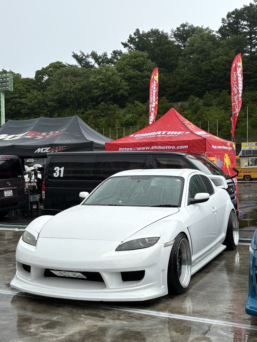 ko___126's tweet photo. #榛名REMT 
夜勤明け寝ずに車仕上げでオールで参加したんだけどずっと雨降ってるし眠いしで色々大変だったけどウインカー飛んでいかなかったから良かった🥱

来年はFC直して参加したいなぁー https://t.co/hz8bsKN951