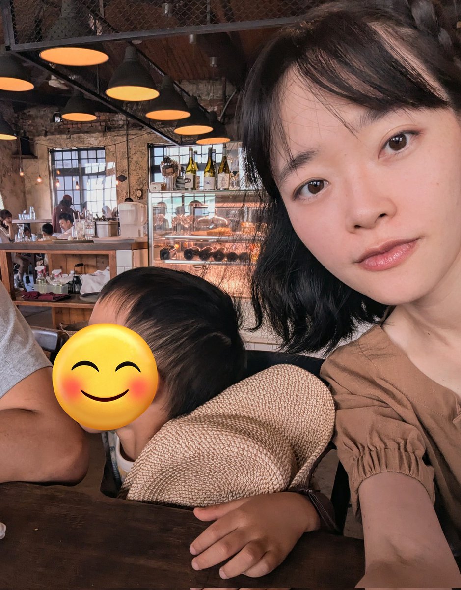 每次來波波4-5次，每次都坐這個位置但好像都沒拍過照，這次終於孩子們可以很穩定地一起用餐，也可以在等待其他人用飽餐時談天說笑，離能帶去牛排餐廳又更靠近一步了(⁠っ⁠.⁠❛⁠ ⁠ᴗ⁠ ⁠❛⁠.⁠)⁠っ
