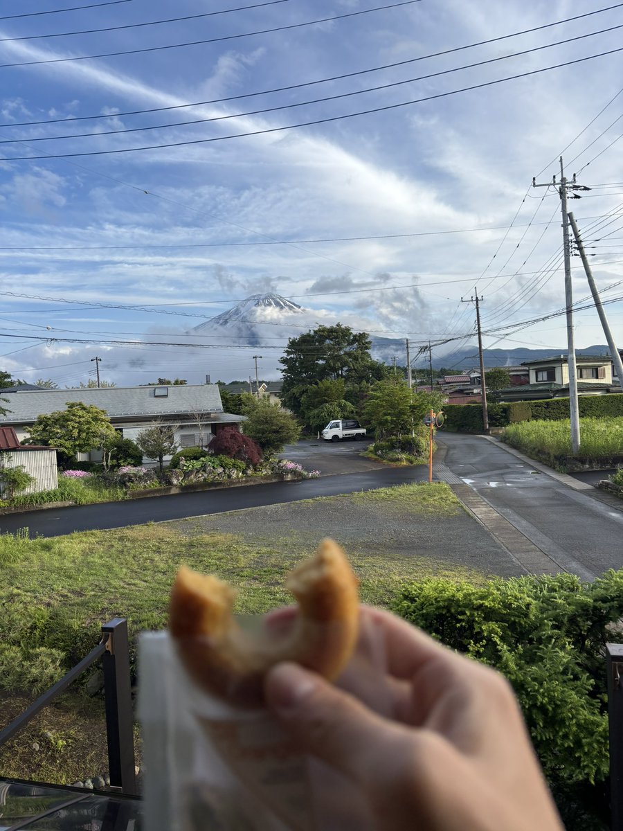 âïžTsuyo Watað© (@tsuyo_s3) on Twitter photo ææ¥ã®å¯å£«ãã«æ¬çªã«åããŠ496ããŒããããã£ãŒãžð©
åããŠã§ãŒãã®çæ§ã察æŠãããããé¡ãããŸãðª <a href="/496CYCLO/">CYCLO@Hand made donuts</a> ææ¥ã®å¯å£«ãã«æ¬çªã«åããŠ496ããŒããããã£ãŒãžð©
åããŠã§ãŒãã®çæ§ã察æŠãããããé¡ãããŸãðª <a href="/496CYCLO/">CYCLO@Hand made donuts</a>