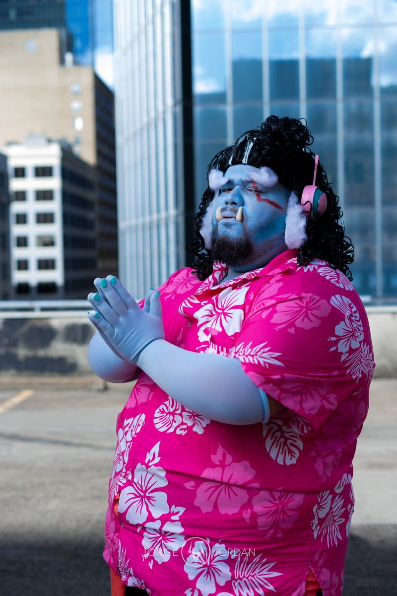 Creativera1n's tweet photo. @GHOSTDATA_ def interested, let me know if you need any male cosplayers 🤙🏼😊 https://t.co/ALcUomHkUt
