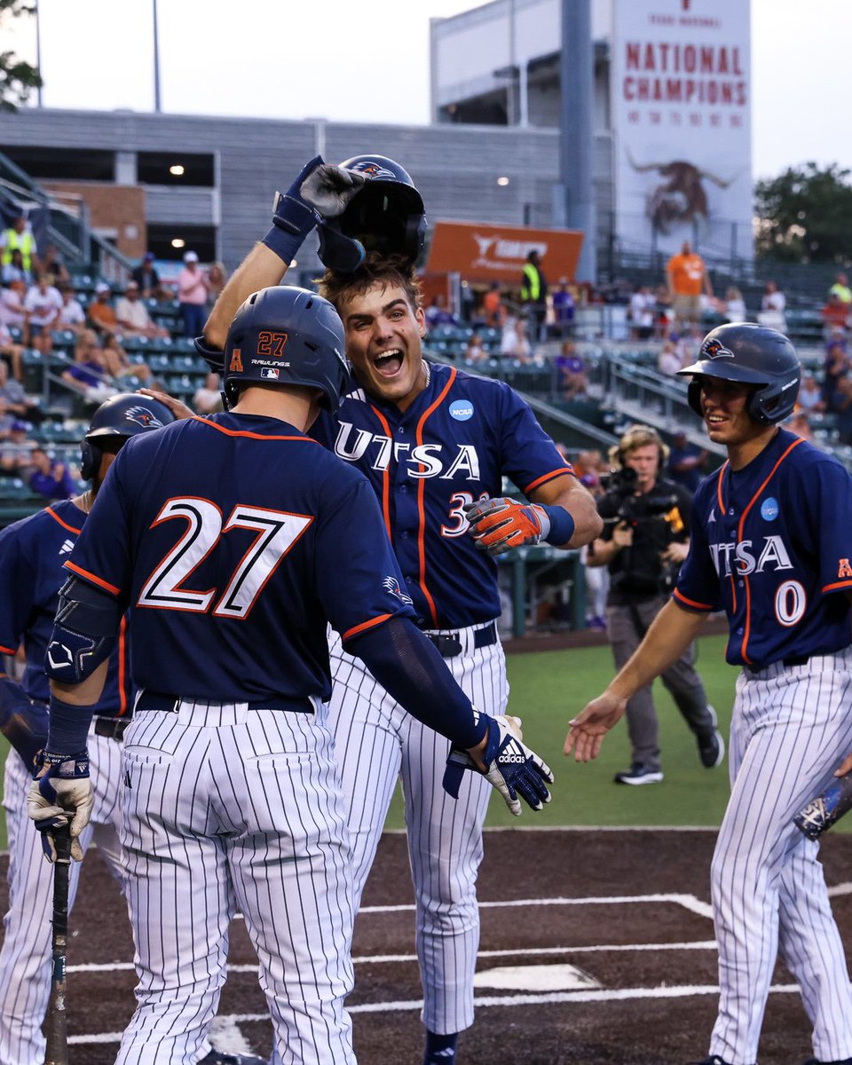 2-0 Friday ➡️ Winners bracket Saturday 😁

#AmericanWay x #AmericanBSB