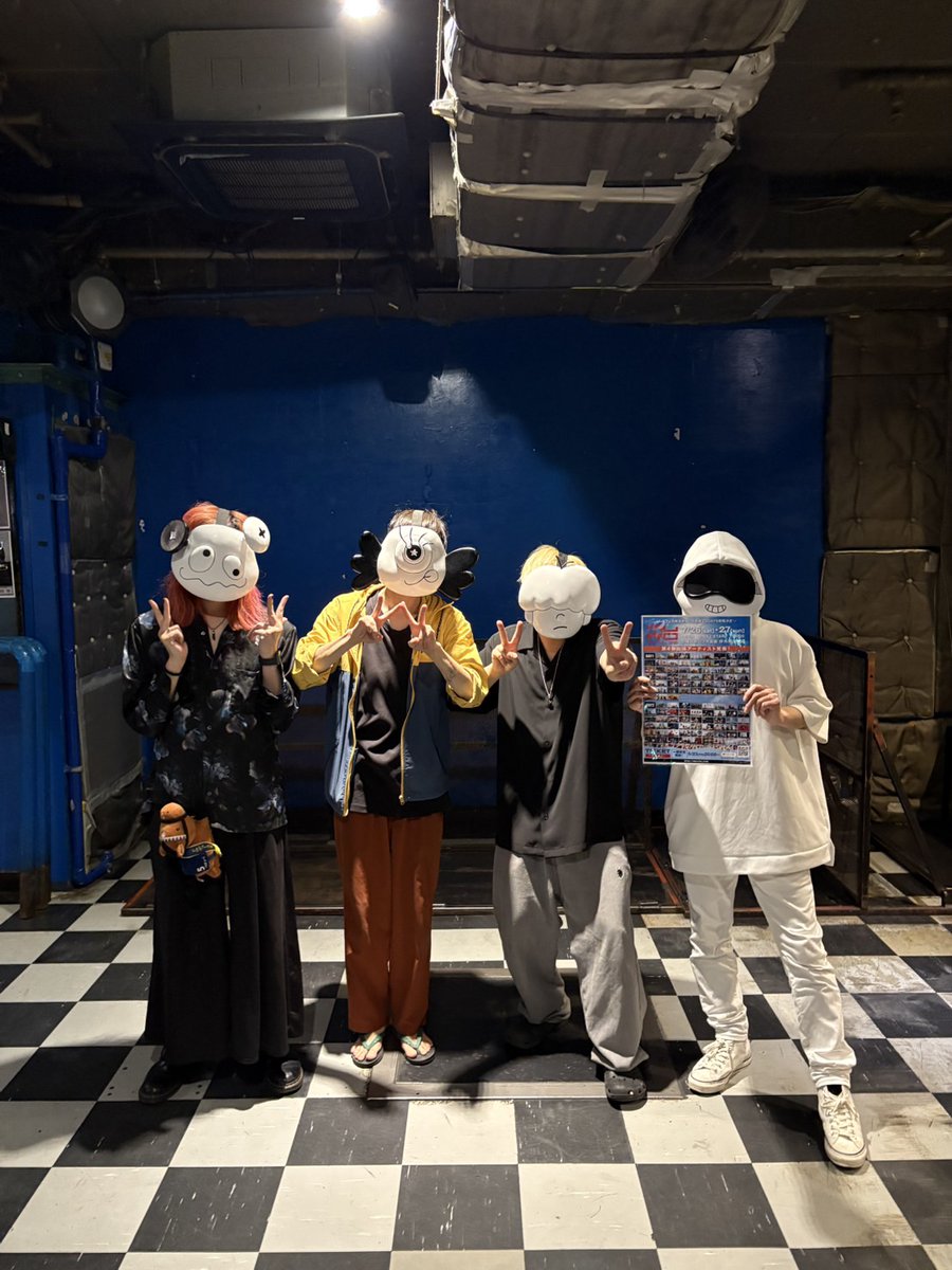 murofes's tweet photo. 📣ムロフェス2025 開催記念🎉

✅フォロー＆リポスト企画25組目

DAY2に出演の終活クラブ @shukatsuclub 
 から動画が到着💨

”この投稿をRP&amp;ムロフェスアカウントをフォロー”
 した方の中から抽選で1名様に
メンバー直筆サイン入りポスターをプレゼント🎁

※締切は6/7(月)23:59まで！

#murofes https://t.co/0ruywsTUoi