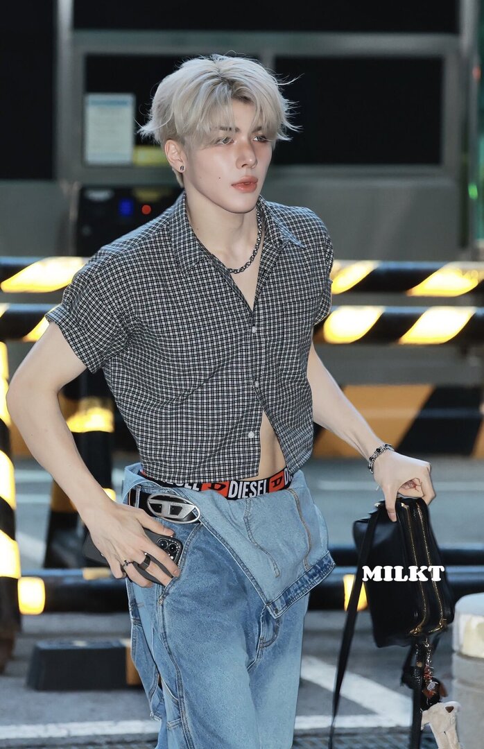 -star MAKI &amp;TEAM HELLO GANTENG BANGET?????