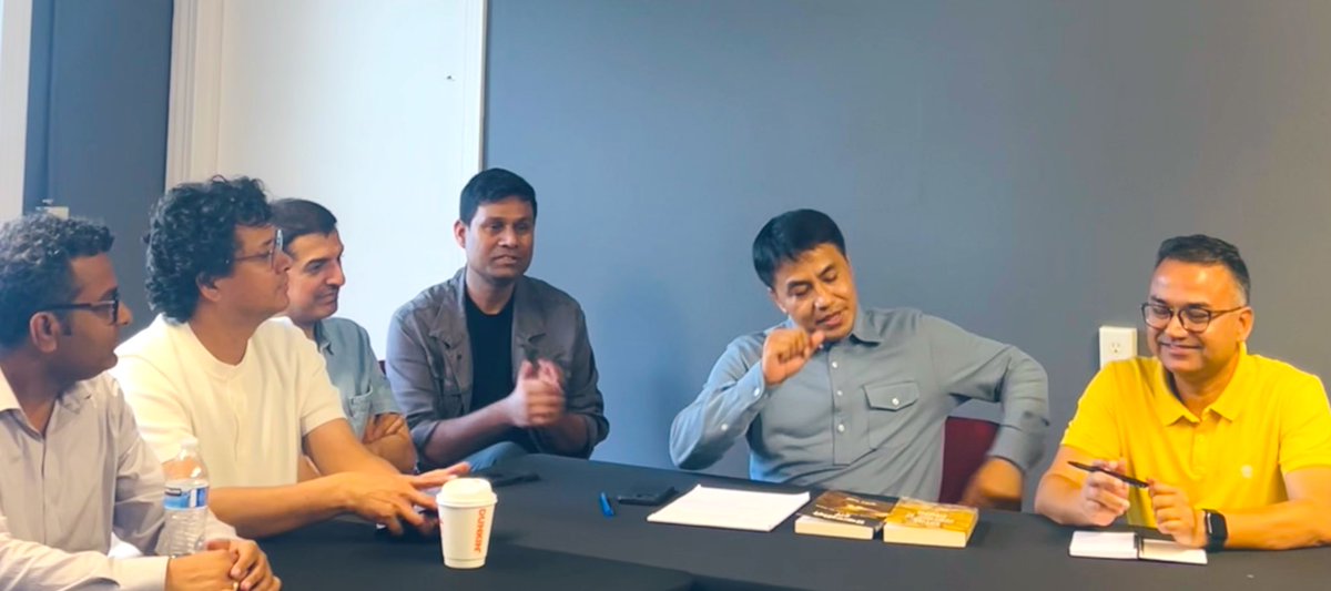 वोष्टनको नेपाली कम्युनिटी सेन्टरमा लेखक <a href="/sudheerktm/">Sudheer Sharma</a> पुस्तक 'भिक्षु, ब्यापार र बिद्रोह', 'हिमलापरिको हुरी'को चर्चा गर्दै। 
नेपालको अस्तित्वको खोजी,'मिस ईन्फर्मेसन' र 'डिस ईन्फर्मेसन'को बाढीमा पत्रकारिताको अभ्यास, मरिसकेको राजतन्त्रको खोजी-आदि प्रसंगमा उनको सटिक टिप्पणी रोचक रह्यो