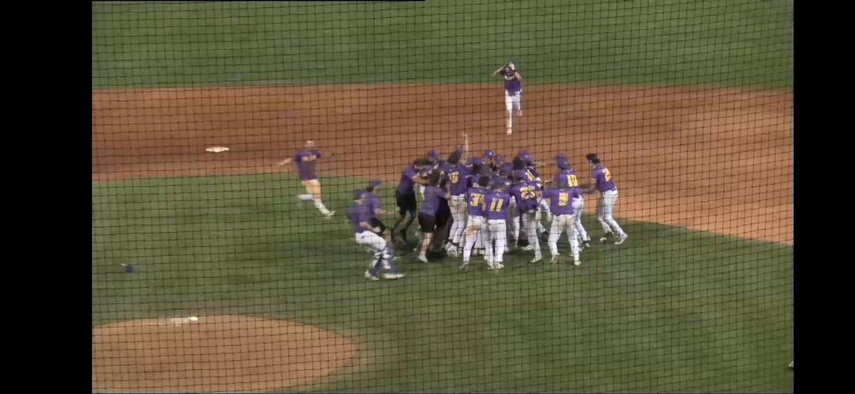 And there it is! LSU Shreveport completes the 59-0 perfect season to win the NAIA Baseball Championship 13-7 over Southeastern (FL)