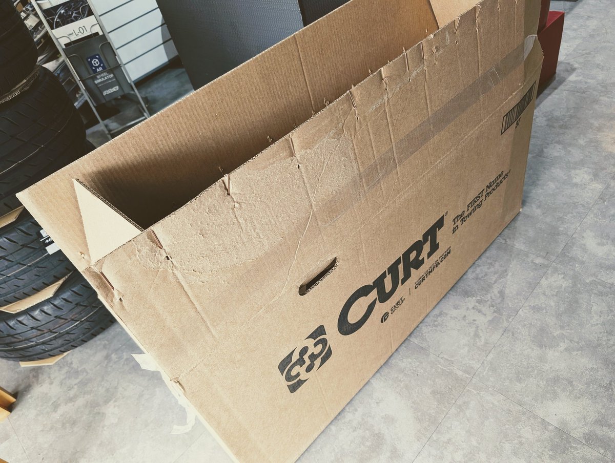 LIBERAL_CORP_'s tweet image. CURT製のヒッチメンバーの取付がやっぱりフィーバー中😉この流れはSLでも続きそうです✨

#forester #curt #ヒッチメンバー　#SUBARU