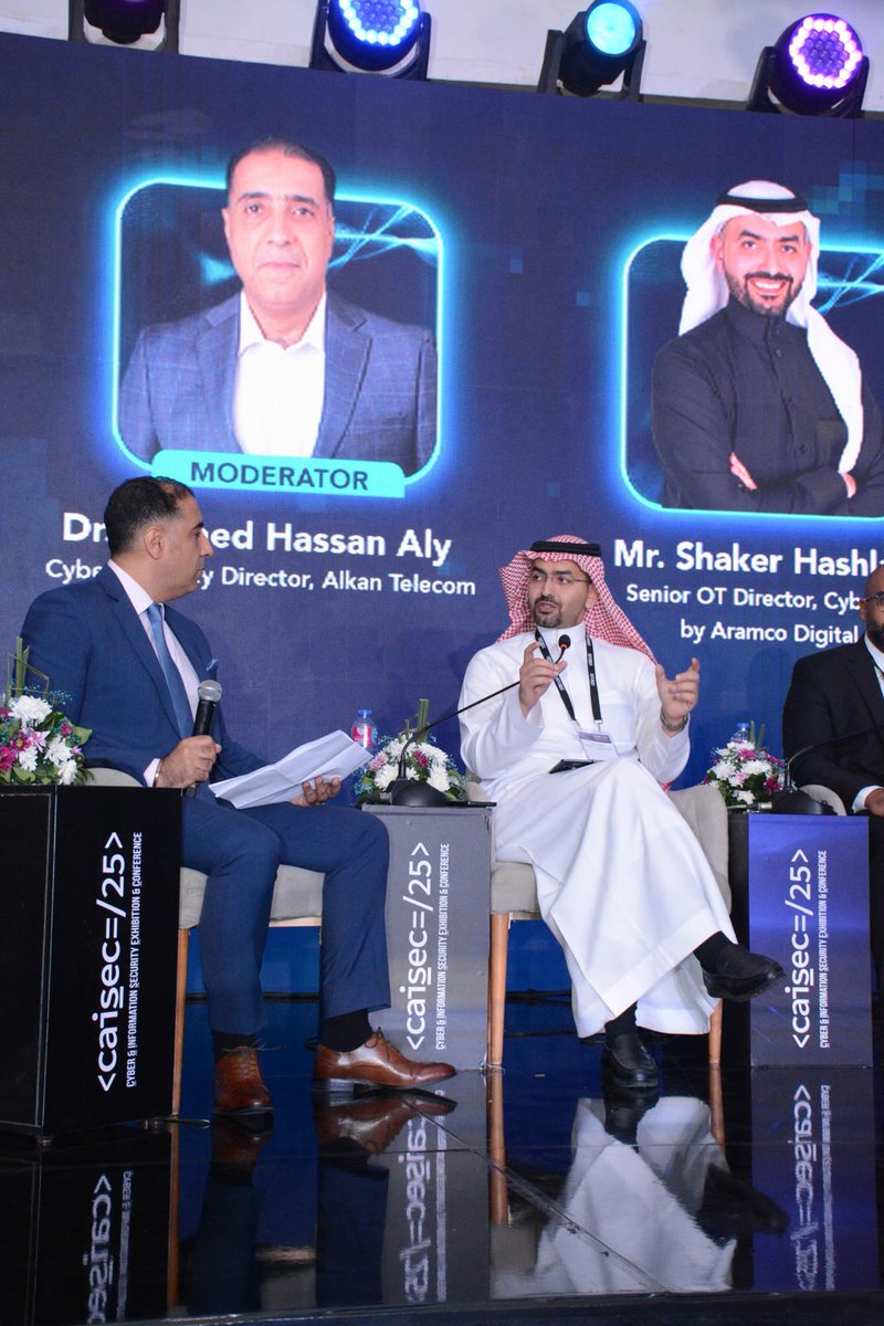 تشرفت بأن اكون احد المشاركين في جلسة حوارية في مؤتمر القاهرة للامن السيبراني