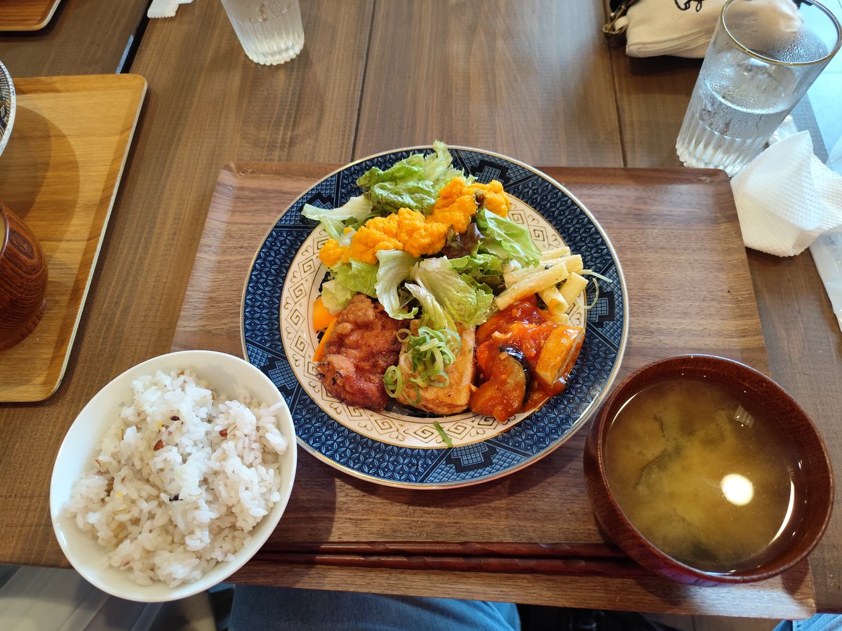 GibsonDOVE312's tweet photo. 念願のリトルクックさんでランチ😊‼️
楽しい仲間と楽しいひととき、最高です。
#Littlecook
#丹野義明さん https://t.co/rNFEeiC9Ut