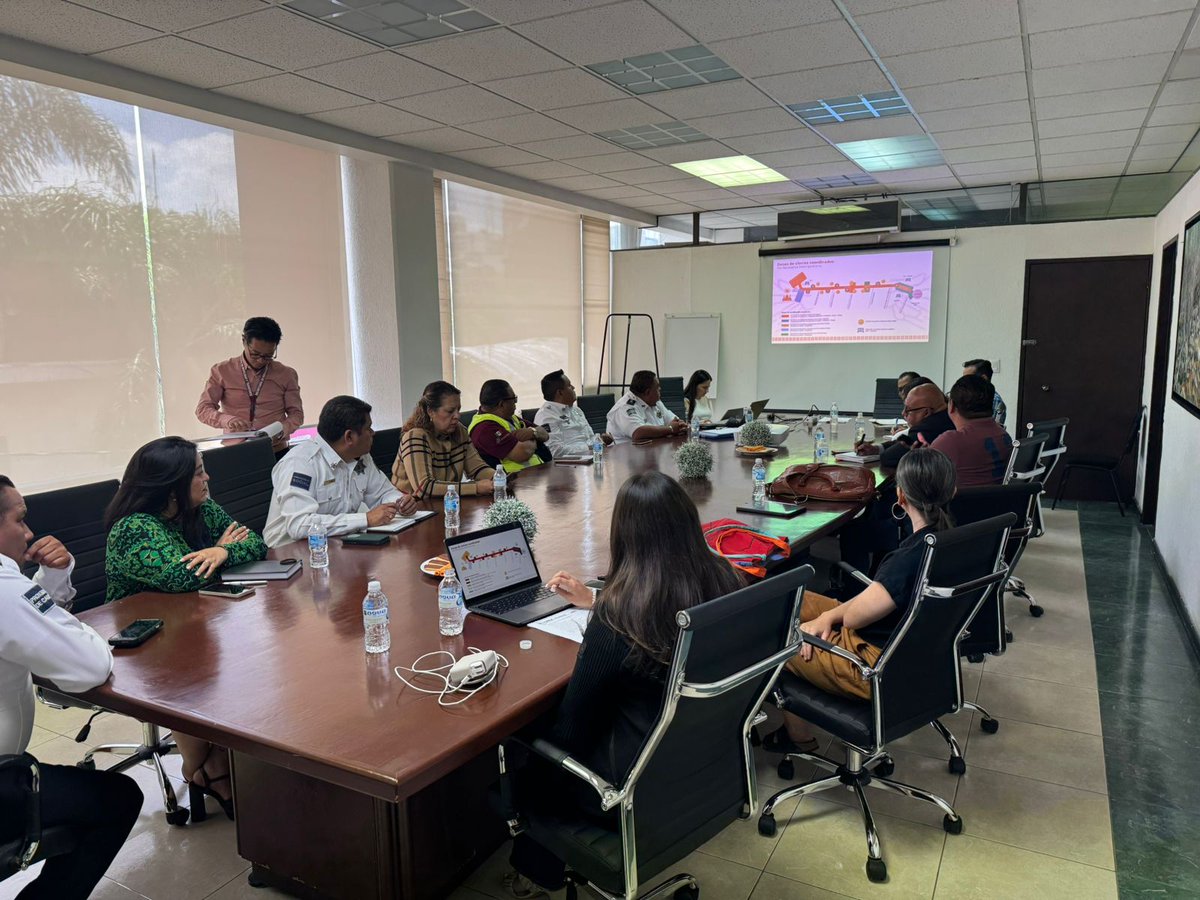 Hoy participamos en la primera reunión de organización de la Vía Recreativa Metropolitana semanal en la Secretaria de Movilidad e Infraestructura del Estado de Puebla.