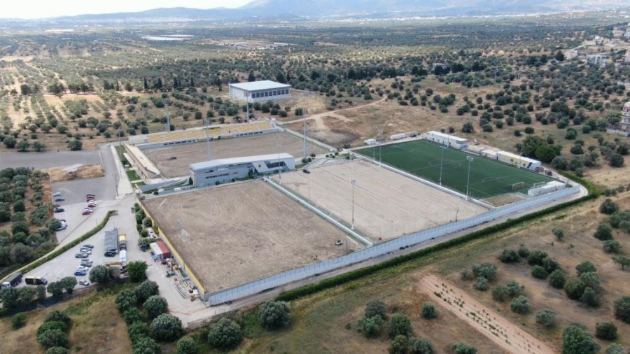 Chyba2g's tweet photo. ΣΟΚ !!!! Ο Μ.Η ΟΝΤΑΣ ΜΠΡΟΣΤΙΝΟΣ ΤΟΥ Β.Μ ΕΒΓΑΛΕ ΤΟ ΓΡΑΣΙΔΙ ΑΠΟ ΤΟ ΠΡΟΠΟΝΗΤΙΚΟ  ΓΙΑ ΝΑ ΜΗΝ ΜΠΟΡΕΙ ΝΑ ΠΡΟΠΟΝΗΘΕΙ Η ΟΜΑΔΑ !  #aekfc #olympiakosfc  #enwsigr https://t.co/EDq5obIF82