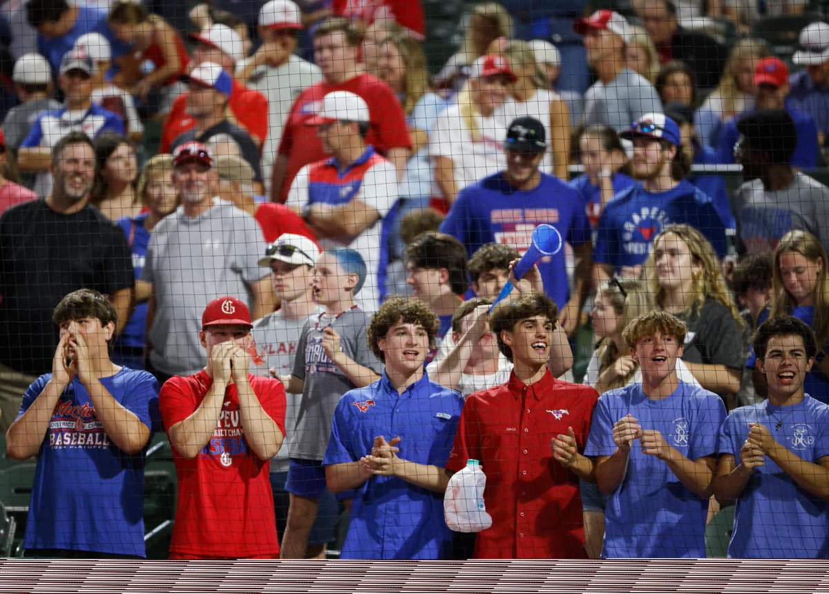 Flics from Grapevine's thrilling state semifinal victory over Lucas Lovejoy. Back-to-back trips to the title game for the Mustangs. FULL STORY: star-telegram.com/sports/dfwvars…