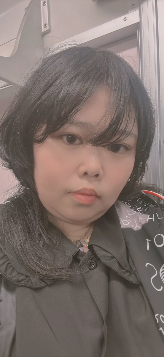May_Midori_'s tweet photo. 今日はライブ本番
相方の一緒に頑張ります
配信チケットは2週間見放題なのでよろしければご覧ください
＃緑めい
＃ライブ
＃YouMay https://t.co/ELhNK54Vqp