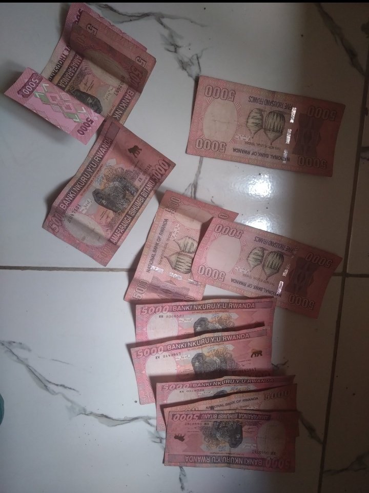 aime_mwizaa's tweet image. Subiza Iki Kibazo Udakoresheje Ijambo "Yego, Yes, Cyane, Bikomeye , Nibyo, Rwose, Oui, Si, Yeah cg Yiiiiii"
Ushaka Amafaranga ???????????