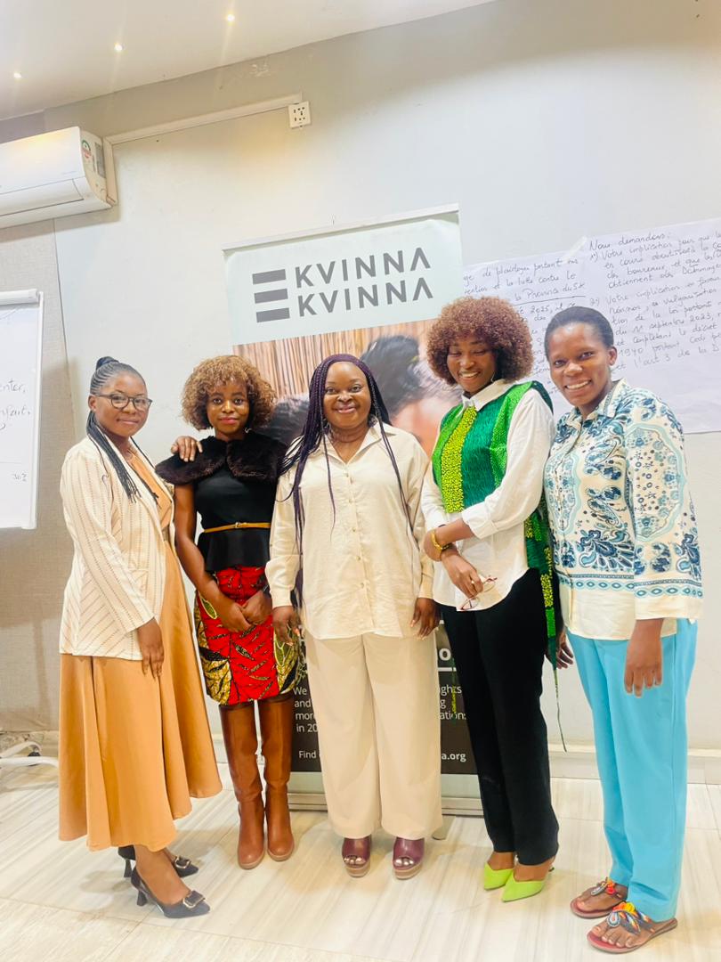 GEpanouie's tweet photo. L’objectif principal était de renforcer les capacités des responsables des organisations partenaires de KVINNA TILL KVINNA sur des thématiques clés, notamment l’intégration du leadership féministe dans nos pratiques quotidiennes et l’approfondissement des stratégies de plaidoyer. https://t.co/xw34YzbZ0M