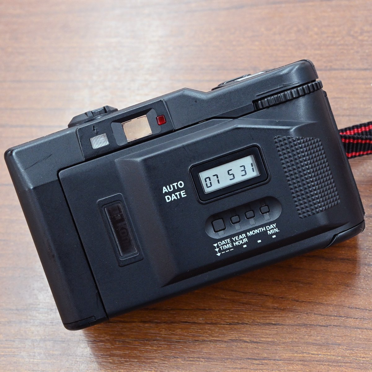 Konica コンパクトフィルムカメラ TOMATO AUTO DATE ① とあるブロガーの備忘録（仮）: Konica TOMATO AUTO DATE で撮る