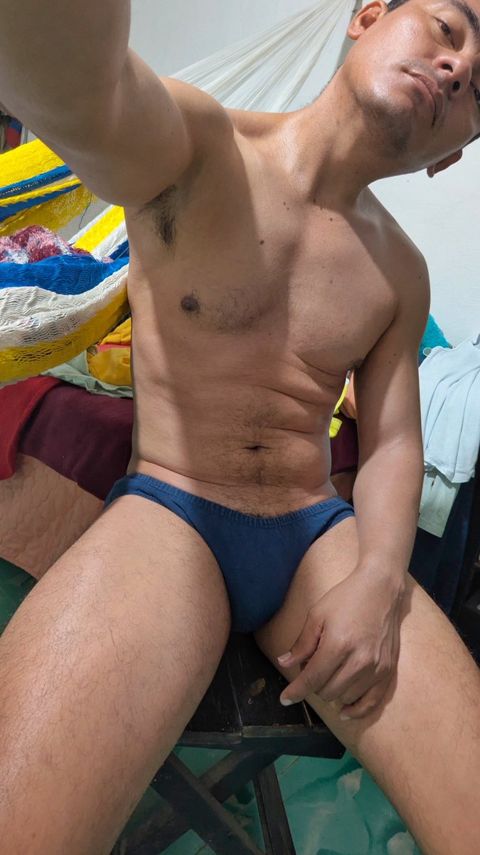 modamo's tweet image. Que empiece el fin de semana 😴