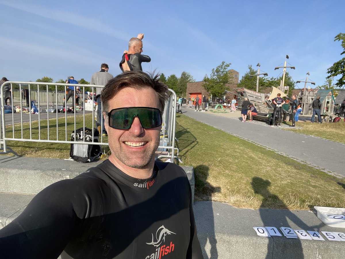 Gjør klar til å svømme rundt Kalvøya sammen med de unge konkurransesvømmerne. https://t.co/JfHKM8YKL