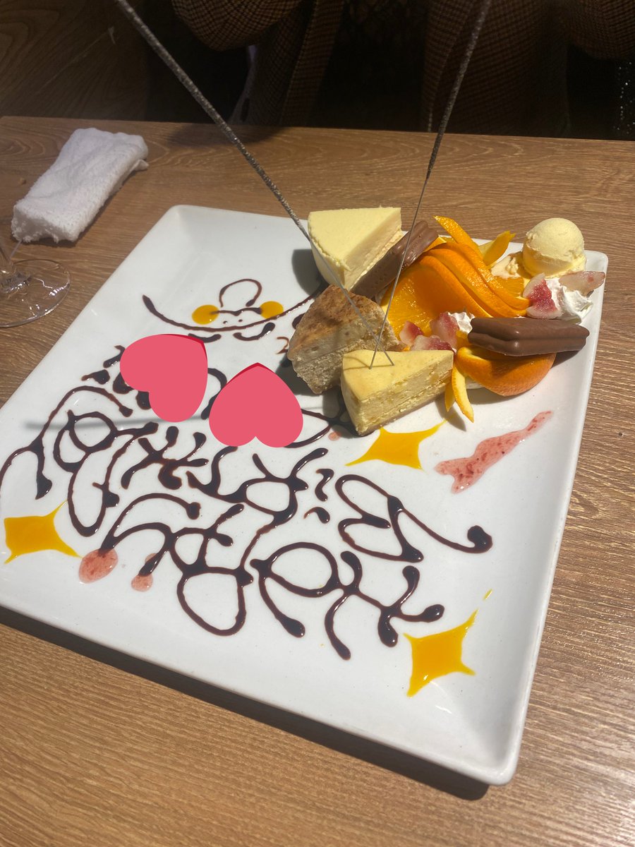 kusano0817's tweet photo. 今日は来週誕生日の彼女のお祝に、近くのお店でご飯食べました(ノ ´ω`)ノ=͟͟͞͞🧀
チーズとお肉が美味しかったです(๑´ڡ`๑)
#VOLENTE-048 https://t.co/d9dvezMeOj