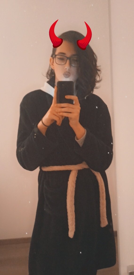 goodnight everyone ty for being nice and supportive and cool also hello i am clairemelle